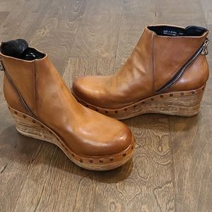 as 98 below sunset clog boot